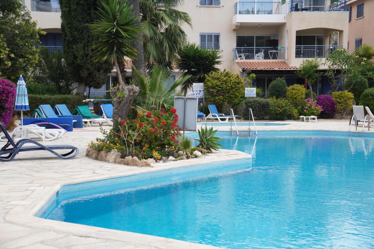 Rachel Suite By The Pool Пафос Екстериор снимка