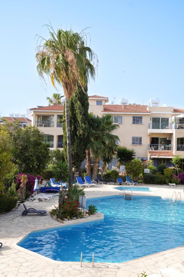 Rachel Suite By The Pool Пафос Екстериор снимка